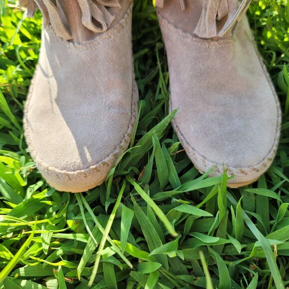 Sundance Beige Suede Fringe Ankle Boot Womens Size EU 38/US 8 - Picture 2 of 8